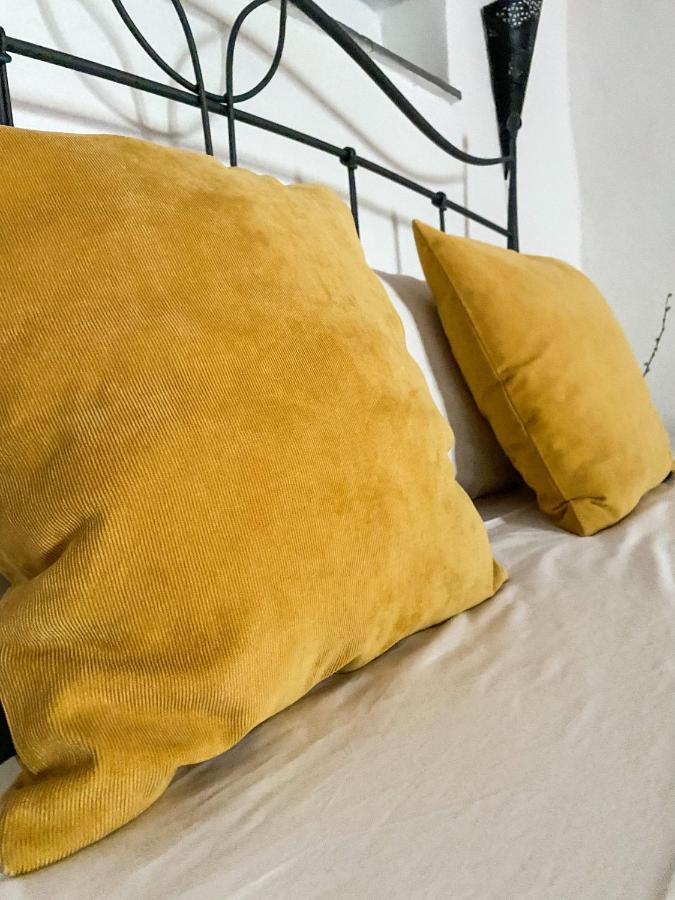 Is Scabas Guestrooms Solarussa Dış mekan fotoğraf