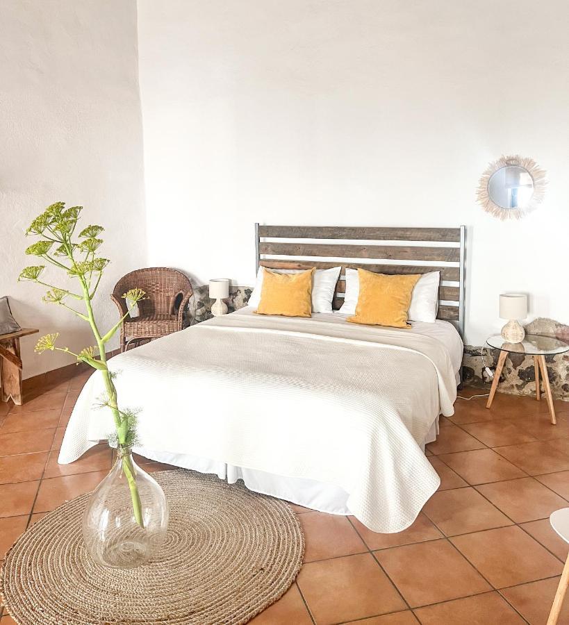 Is Scabas Guestrooms Solarussa Dış mekan fotoğraf