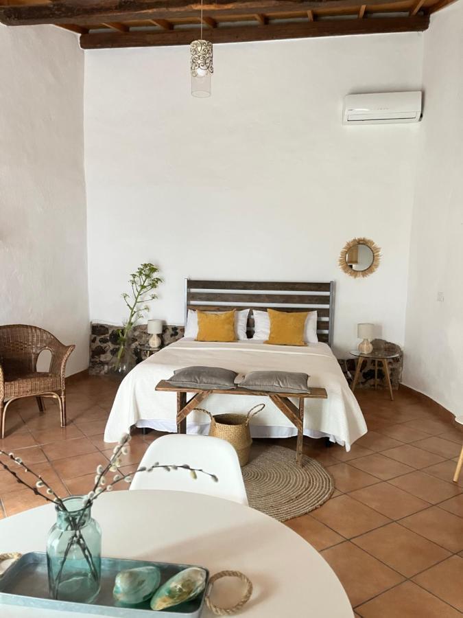 Is Scabas Guestrooms Solarussa Dış mekan fotoğraf