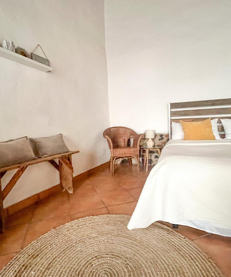 Is Scabas Guestrooms Solarussa Dış mekan fotoğraf