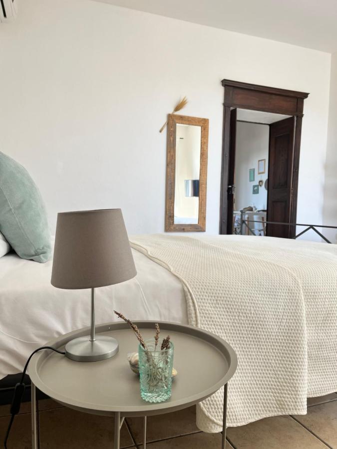 Is Scabas Guestrooms Solarussa Dış mekan fotoğraf