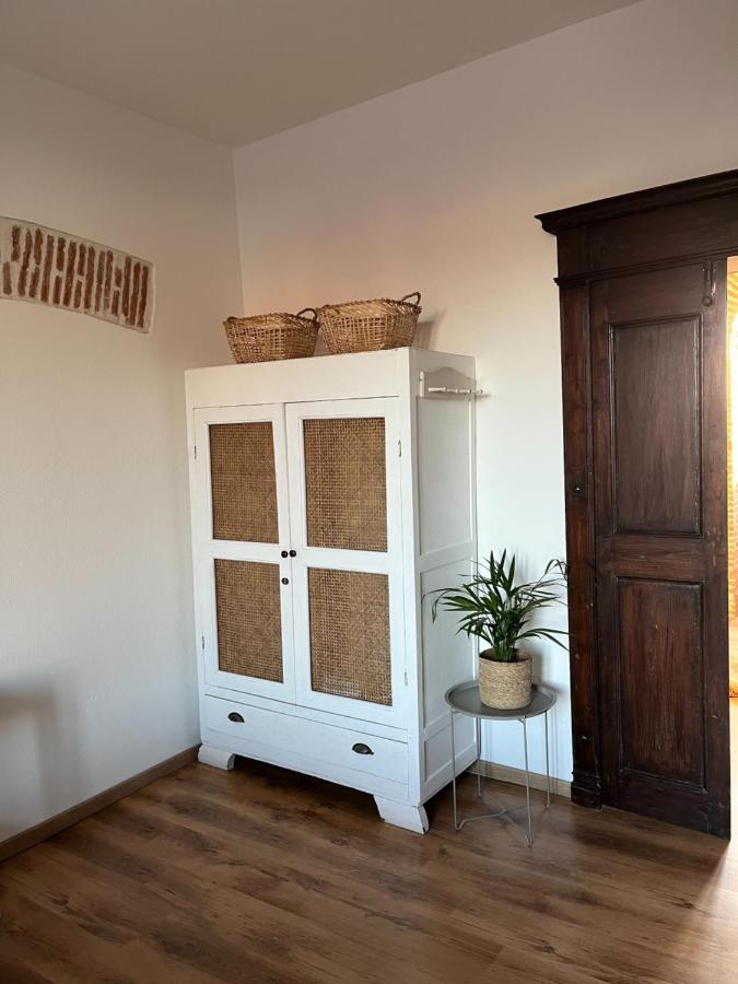 Is Scabas Guestrooms Solarussa Dış mekan fotoğraf