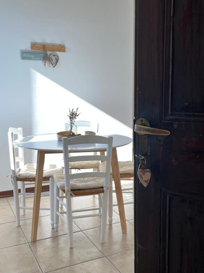 Is Scabas Guestrooms Solarussa Dış mekan fotoğraf